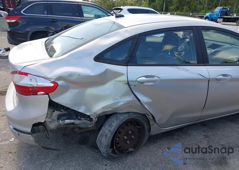 2019 Ford Fiesta S z USA, uszkodzony, nr VIN 3FADP4AJ8KM104107